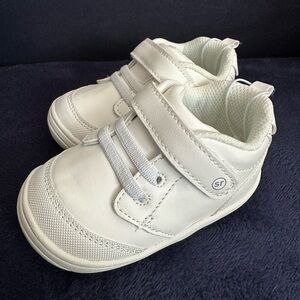 NEW! Stride Rite 360 Taye 2.0 Sneaker, White, Size 5M (baby)